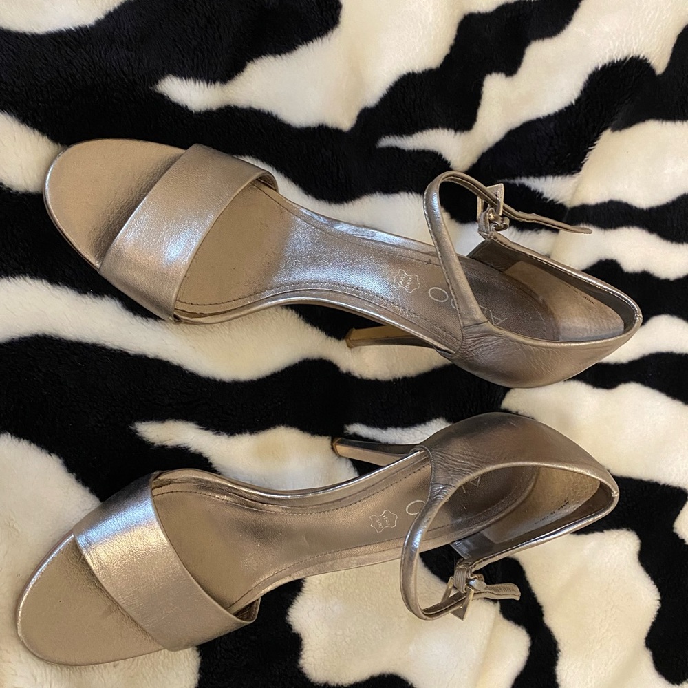 Shimmery metallic strappy heels. Aldo. Size 39.